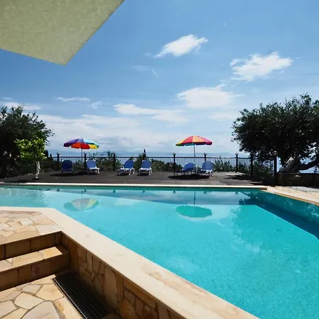 Ionian Blue By Vintage Travel * Gastouri (Corfu)